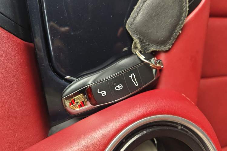 Used Porsche Panamera 2016 Panamera Edition 3.0T Vehicle Key