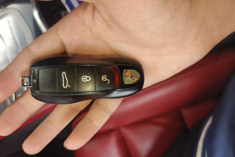 Used Porsche Panamera 2016 Panamera Executive Edition 3.0T Vehicle Key