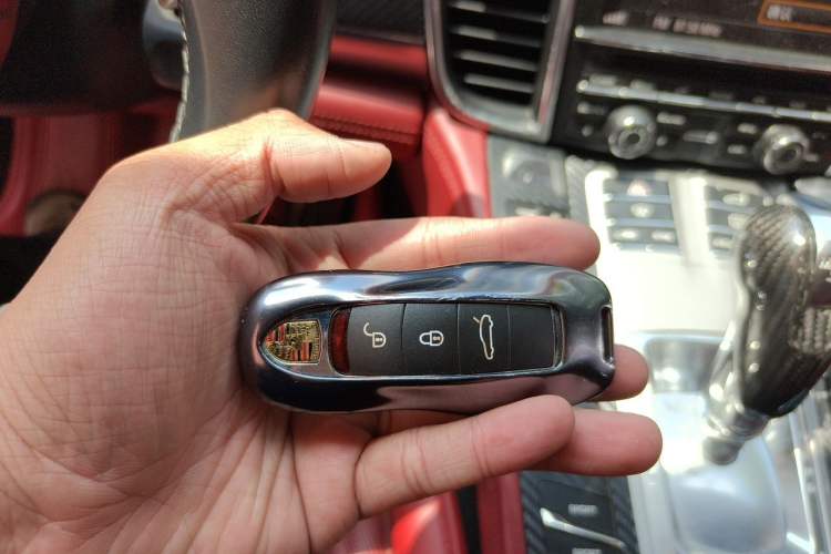 Used Porsche Panamera 2016 Panamera Executive Edition 3.0T Vehicle Key