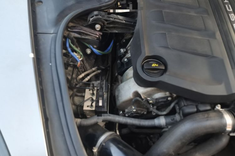 Used Porsche Panamera 2016 Panamera Edition 3.0T Engine Bay Right
