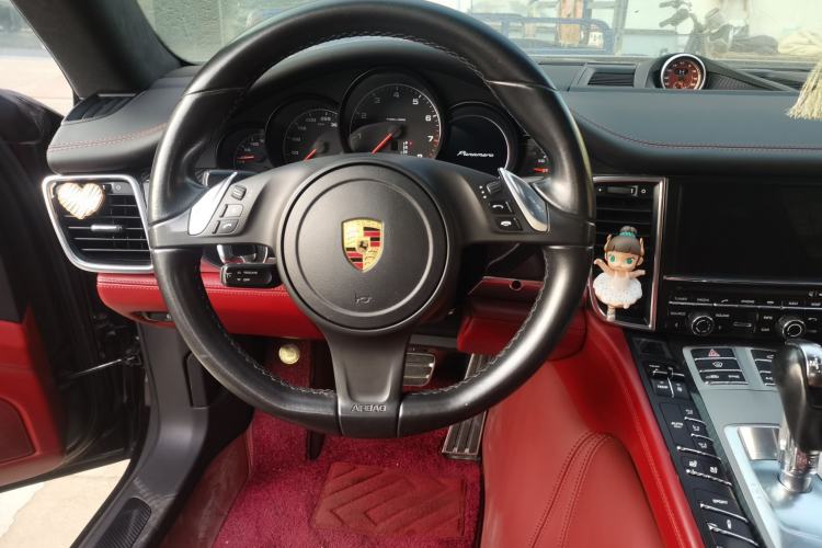 Used Porsche Panamera 2016 Panamera Edition 3.0T Steering Wheel