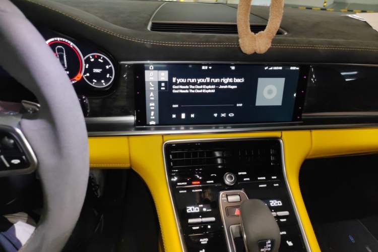 Used Porsche Panamera 2017 Panamera 4S 2.9T Audio And AC Panel