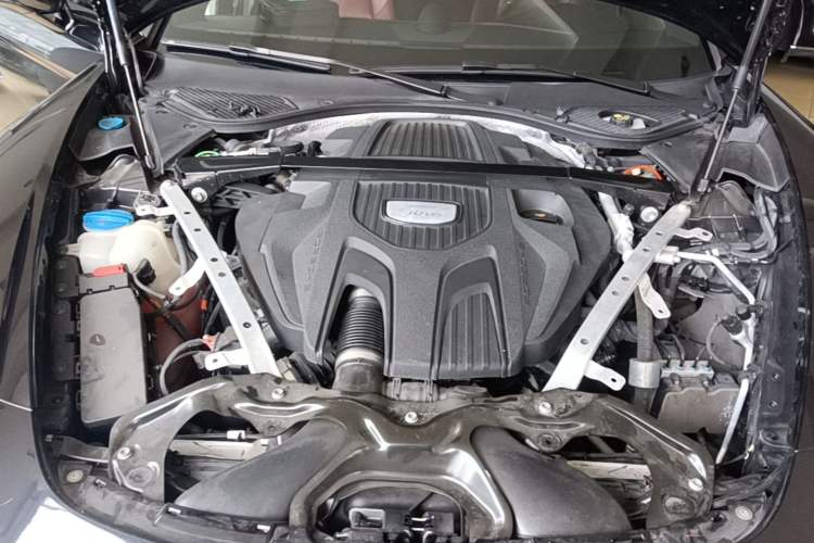 Used Porsche Panamera 2017 Panamera 3.0T Engine Bay