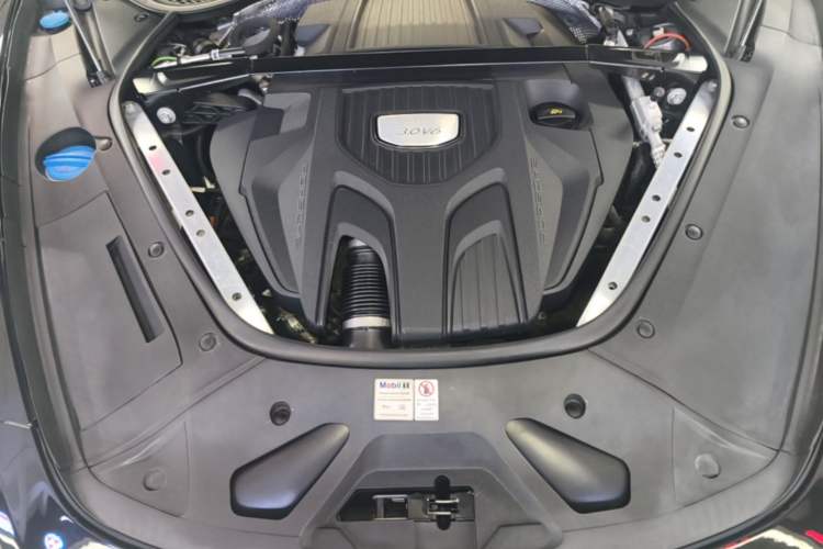 Used Porsche Panamera 2017 Panamera 3.0T Engine Bay