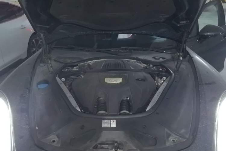 Used Porsche Panamera 2017 Panamera 4 E-Hybrid Executive Long Wheelbase 2.9T Engine Bay