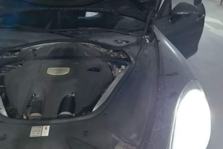 Used Porsche Panamera 2017 Panamera 4 E-Hybrid Executive Long Wheelbase 2.9T Engine Bay Left