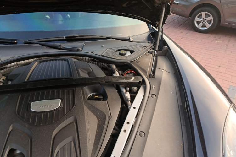 Used Porsche Panamera 2017 Panamera 4 Executive Long Wheelbase 3.0T Engine Bay Left