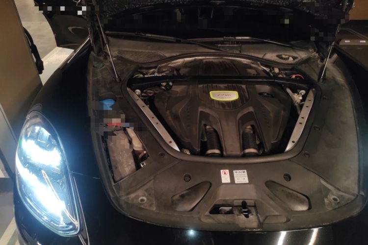 Used Porsche Panamera 2017 Panamera 4 E-Hybrid Executive Long Wheelbase 2.9T Engine Bay Right