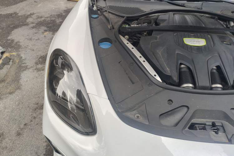 Used Porsche Panamera 2017 Panamera 4 E-Hybrid Executive Long Wheelbase 2.9T Engine Bay Right