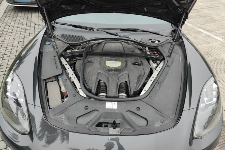 Used Porsche Panamera 2017 Panamera 4 E-Hybrid Executive Long Wheelbase 2.9T Engine Bay