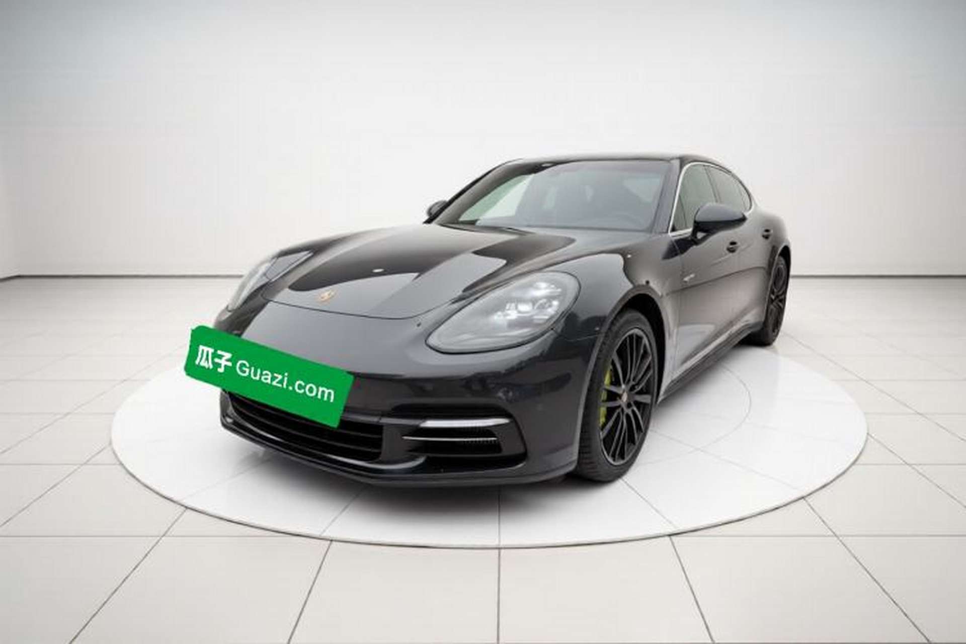 Used Porsche Panamera 2017 Panamera 4 E-Hybrid Executive Long Wheelbase 2.9T Front Left 45 Deg