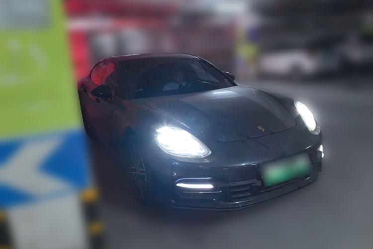 Used Porsche Panamera 2017 Panamera 4 E-Hybrid Executive Long Wheelbase 2.9T Front Right 45 Deg