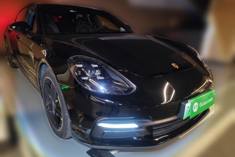 Used Porsche Panamera 2017 Panamera 4 E-Hybrid Executive Long Wheelbase 2.9T Front Right 45 Deg