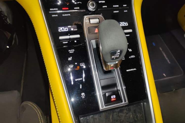 Used Porsche Panamera 2017 Panamera 4S 2.9T Gear Lever