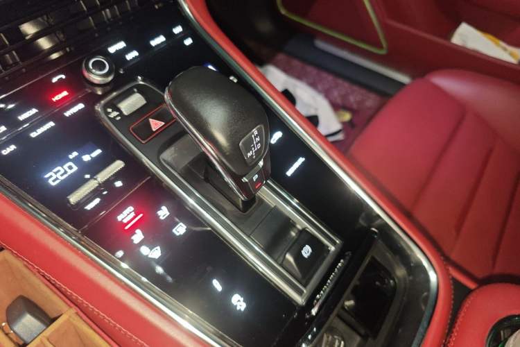 Used Porsche Panamera 2017 Panamera 4 E-Hybrid Executive Long Wheelbase 2.9T Gear Lever