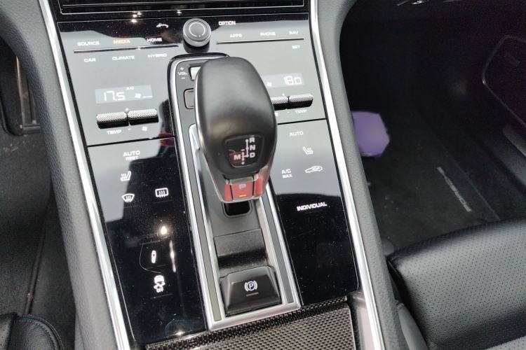 Used Porsche Panamera 2017 Panamera 4 E-Hybrid Executive Long Wheelbase 2.9T Gear Lever
