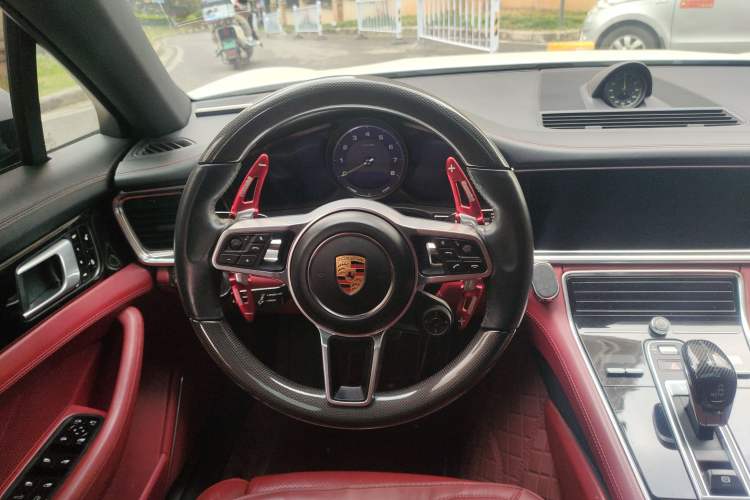 Used Porsche Panamera 2017 Panamera 4 E-Hybrid Executive Long Wheelbase 2.9T Steering Wheel