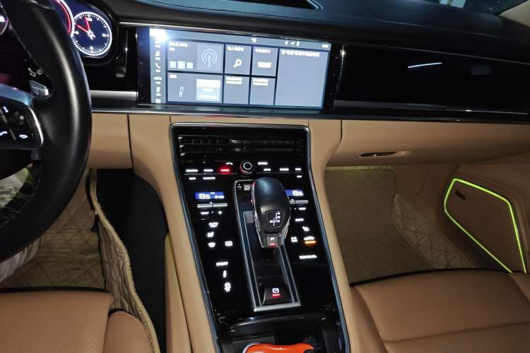 Used Porsche Panamera 2017 Panamera Executive Long Wheelbase 3.0T Audio And AC Panel
