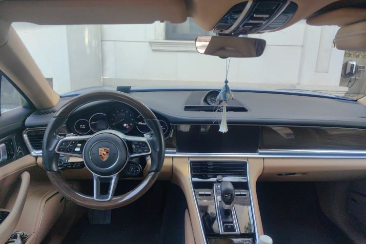 Used Porsche Panamera 2017 Panamera 3.0T Center Console