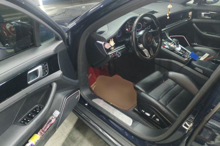 Used Porsche Panamera 2017 Panamera 4 Executive Long Wheelbase 3.0T Driver Seat