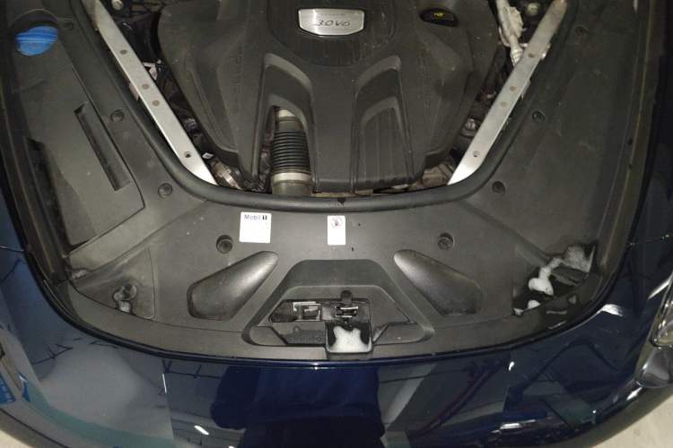 Used Porsche Panamera 2017 Panamera 3.0T Engine Bay