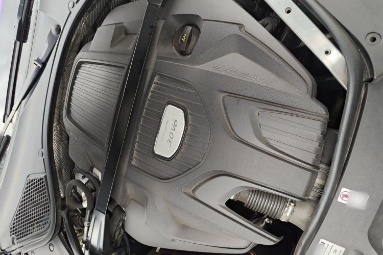 Used Porsche Panamera 2017 Panamera 3.0T Engine Bay