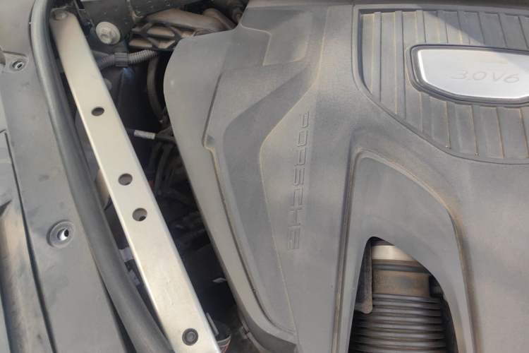 Used Porsche Panamera 2017 Panamera 3.0T Engine Bay Right