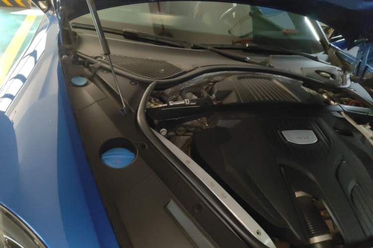 Used Porsche Panamera 2017 Panamera 3.0T Engine Bay Right
