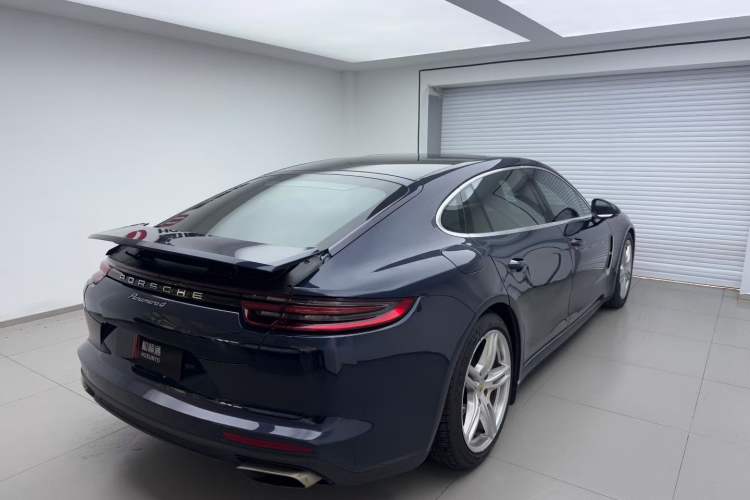 Used Porsche Panamera 2017 Panamera 4 Executive Long Wheelbase 3.0T Exterior 5