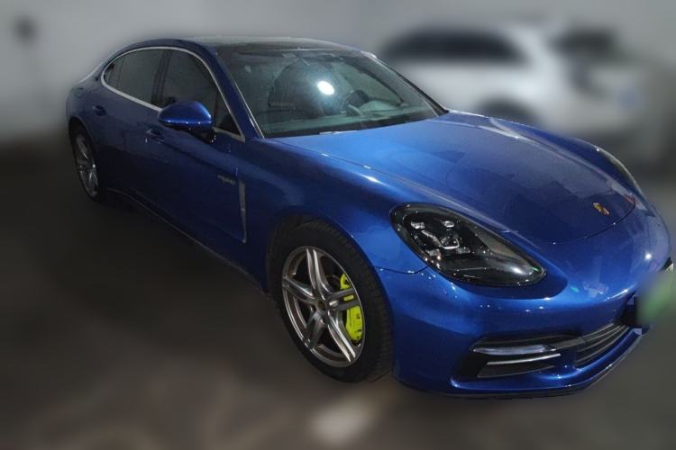 Used Porsche Panamera 2017 Panamera 4 E-Hybrid Executive Long Wheelbase 2.9T Front Right 45 Deg