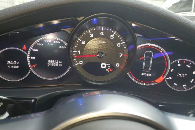 Used Porsche Panamera 2017 Panamera 3.0T Instrument Cluster
