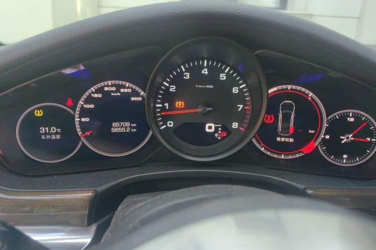Used Porsche Panamera 2017 Panamera 3.0T Instrument Cluster