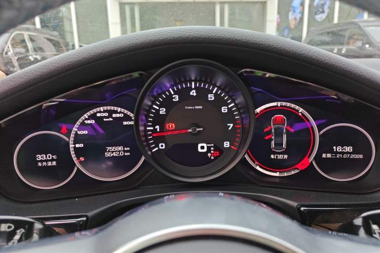 Used Porsche Panamera 2017 Panamera 3.0T Instrument Cluster