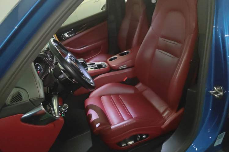 Used Porsche Panamera 2017 Panamera 3.0T Left Front Seat