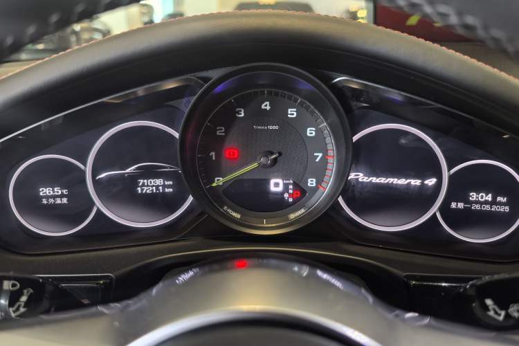 Used Porsche Panamera 2017 Panamera 4 E-Hybrid Sport Turismo 2.9T Odometer Close Up