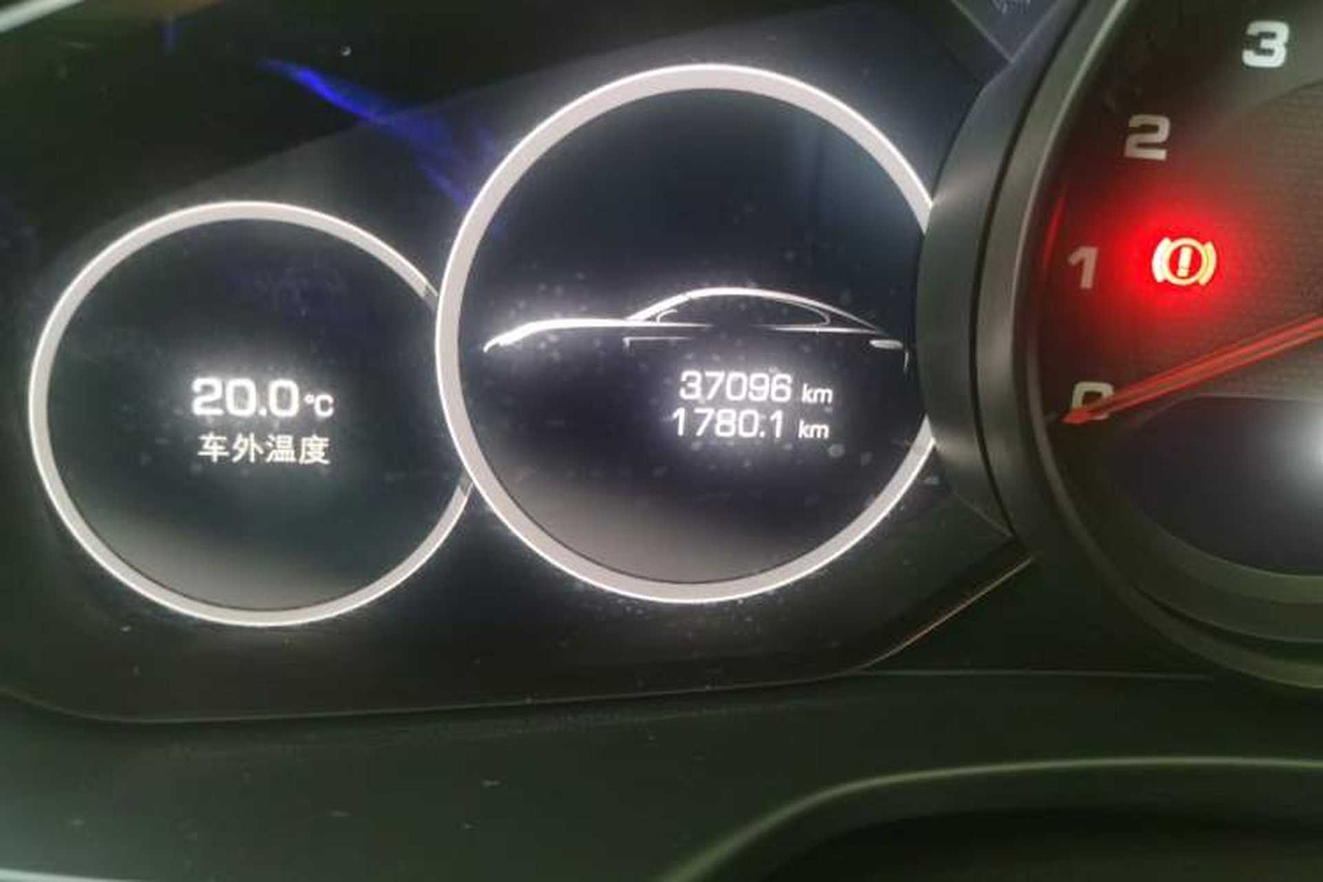 Used Porsche Panamera 2017 Panamera 4 Executive Long Wheelbase 3.0T Odometer Close Up