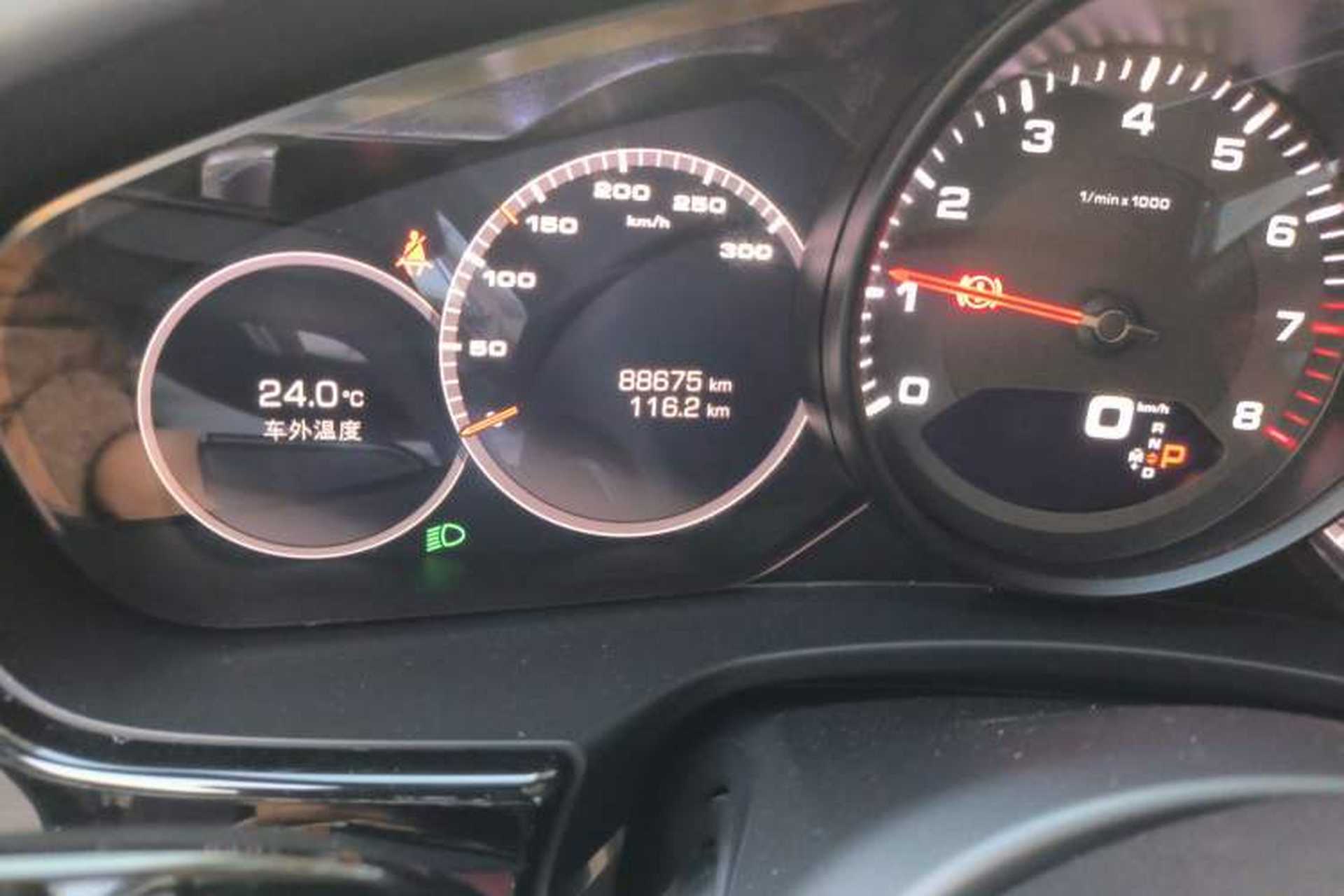 Used Porsche Panamera 2017 Panamera 3.0T Odometer Close Up