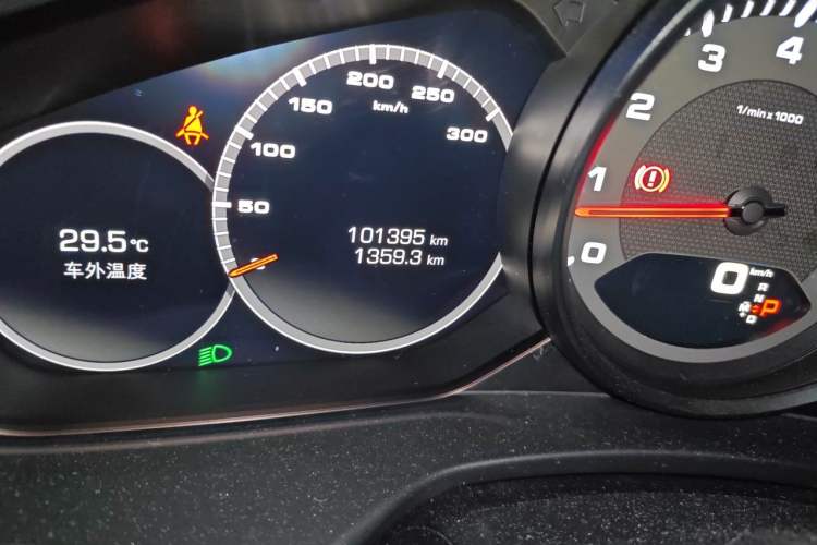 Used Porsche Panamera 2017 Panamera 3.0T Odometer Close Up