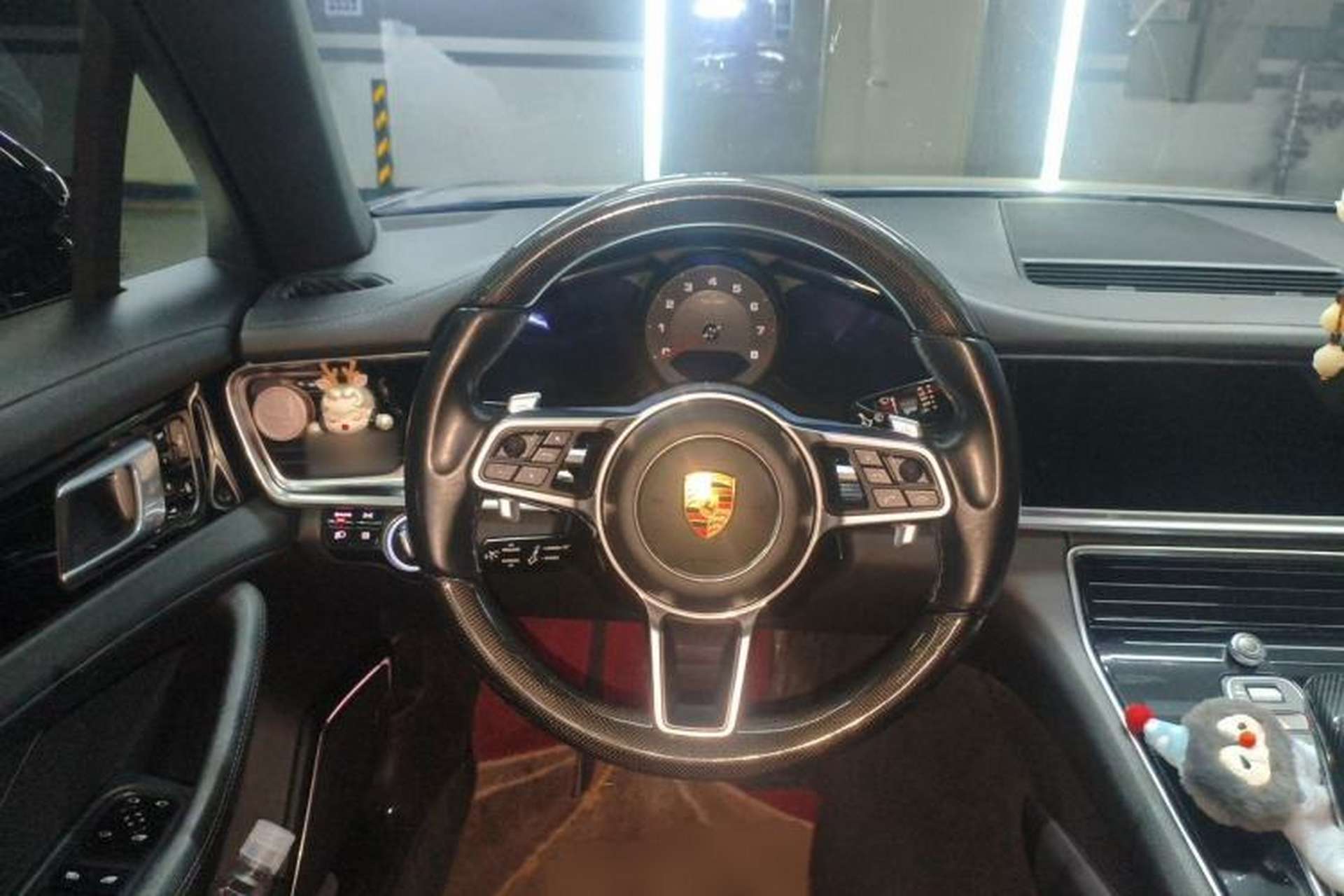 Used Porsche Panamera 2017 Panamera 4 Executive Long Wheelbase 3.0T Steering Wheel