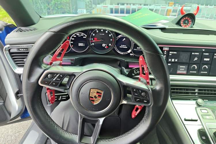 Used Porsche Panamera 2017 Panamera 3.0T Steering Wheel