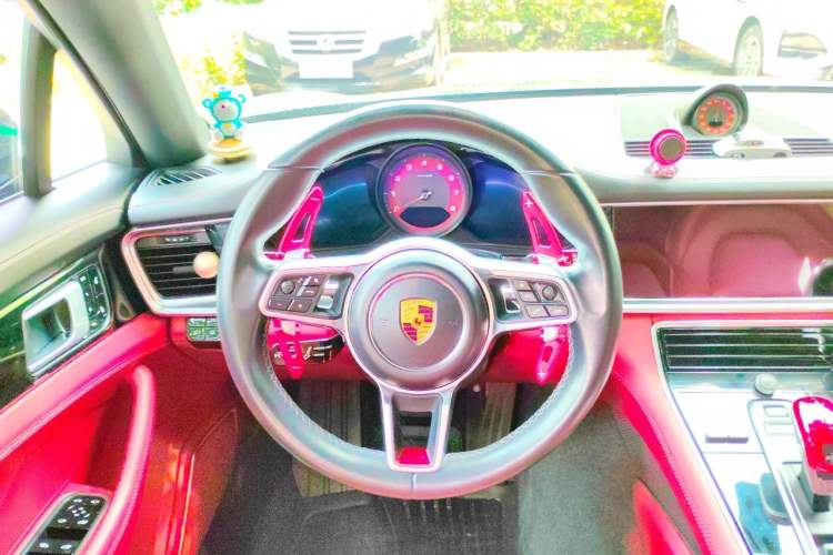 Used Porsche Panamera 2017 Panamera Executive Long Wheelbase 3.0T Steering Wheel