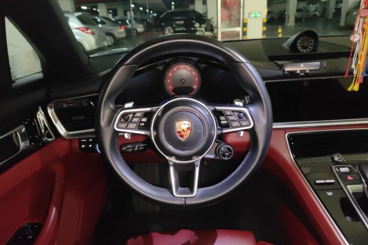 Used Porsche Panamera 2017 Panamera 3.0T Steering Wheel