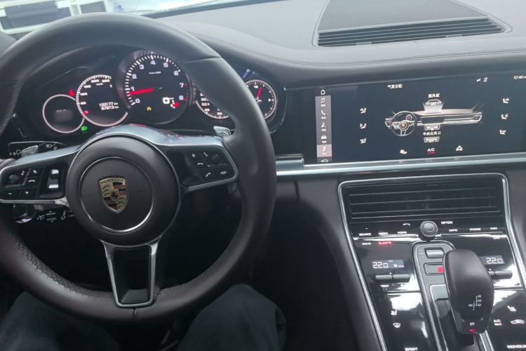 Used Porsche Panamera 2017 Panamera 3.0T Center Console