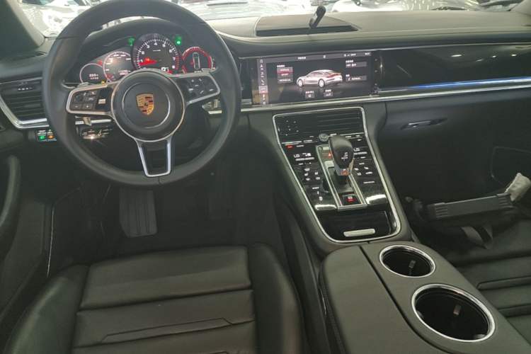 Used Porsche Panamera 2017 Panamera 3.0T Center Console