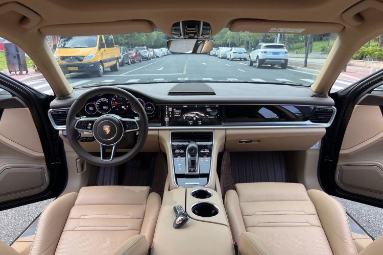 Used Porsche Panamera 2017 Panamera 3.0T Center Console