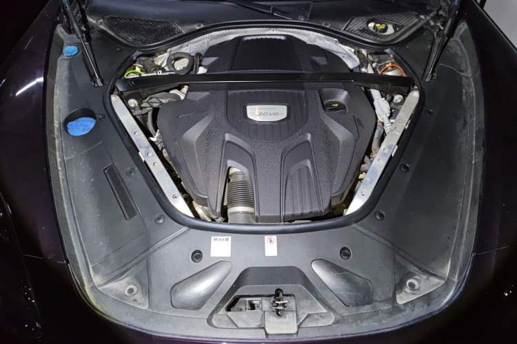 Used Porsche Panamera 2017 Panamera 3.0T Engine Bay
