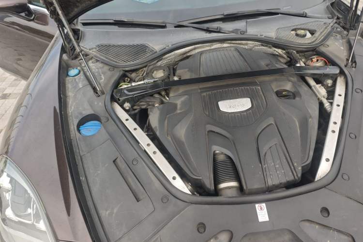 Used Porsche Panamera 2017 Panamera 3.0T Engine Bay Right