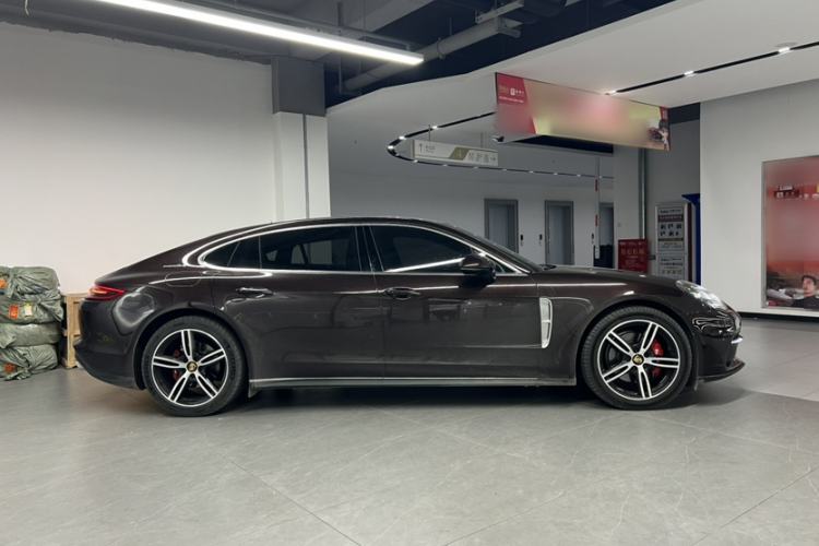 Used Porsche Panamera 2017 Panamera 4 Executive Long Wheelbase 3.0T Exterior 2