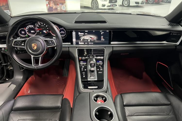 Used Porsche Panamera 2017 Panamera 4 Executive Long Wheelbase 3.0T Interior 1
