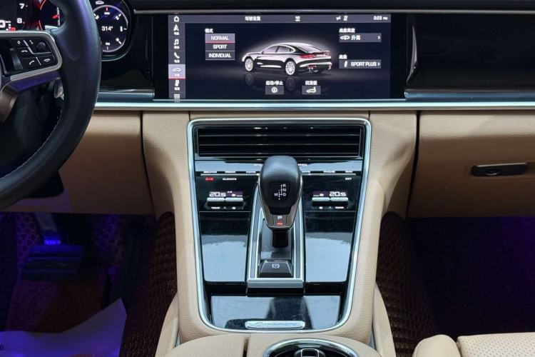 Used Porsche Panamera 2017 Panamera Executive Long Wheelbase 3.0T Interior 3